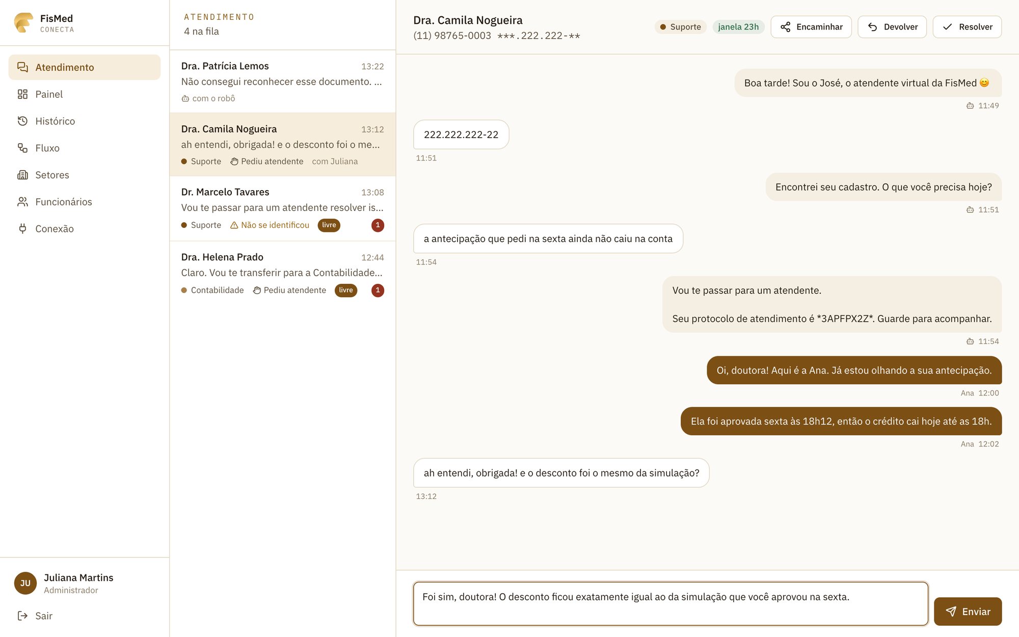 Tela de atendimento do FisMed Conecta com a lista de conversas e uma conversa aberta entre o robô, a atendente e a médica